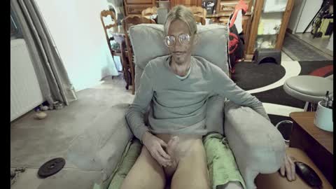 Snapshot of 00jeff31 chatting on November 2025 07:41:01 AM jeff online show from November 2025 07:41:01 AM