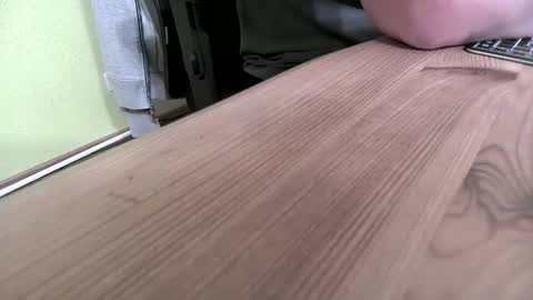 Peter online show from November 2025 08:32:01 PM