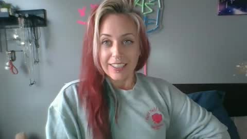 0_jinx_0 online show from October 2025 04:41:01 PM