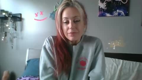 0_jinx_0 online show from November 2025 06:19:01 PM