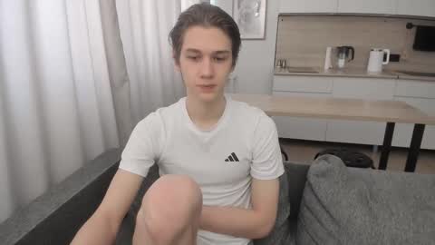 Adam online show from September 2025 06:15:01 AM