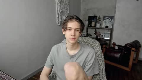 Adam online show from December 2025 08:21:01 AM