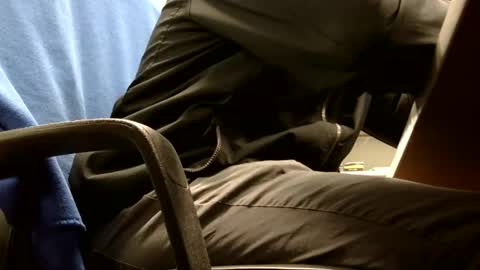 Snapshot of 10004246 chatting on January 2025 04:43:02 PM J10004246 online show from January 2025 04:43:02 PM