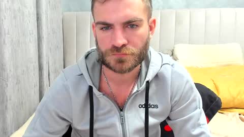 Snapshot of 10in_deluxe chatting on January 2025 08:40:02 AM 10in_deluxe online show from January 2025 08:40:02 AM