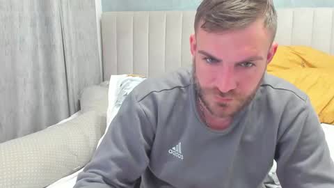 Snapshot of 10in_deluxe chatting on February 2025 07:12:02 AM 10in_deluxe online show from February 2025 07:12:02 AM