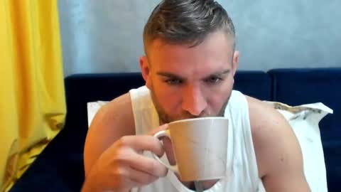 Snapshot of 10in_deluxe chatting on March 2025 05:11:01 AM 10in_deluxe online show from March 2025 05:11:01 AM