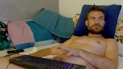 Snapshot of 10in_deluxe chatting on September 2025 05:57:02 AM 10in_deluxe online show from September 2025 05:57:02 AM