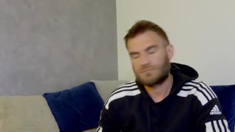 Snapshot of 10in_deluxe chatting on October 2025 07:37:02 AM 10in_deluxe online show from October 2025 07:37:02 AM