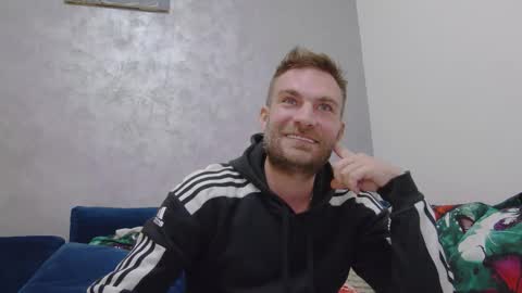 Snapshot of 10in_deluxe chatting on December 2025 06:47:01 PM 10in_deluxe online show from December 2025 06:47:01 PM