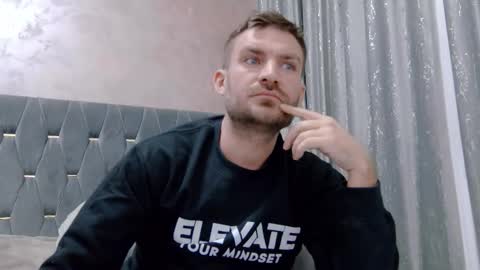 Snapshot of 10in_deluxe chatting on February 2026 08:51:01 AM 10in_deluxe online show from February 2026 08:51:01 AM