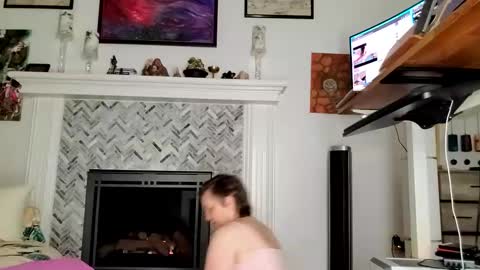 Snapshot of 11willowandjohn11 chatting on February 2025 12:00:01 PM Aurora Willows online show from February 2025 12:00:01 PM