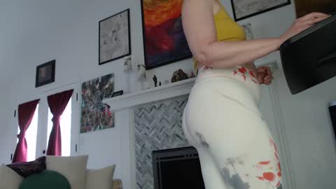 Snapshot of 11willowandjohn11 chatting on February 2025 08:56:01 PM Aurora Willows online show from February 2025 08:56:01 PM