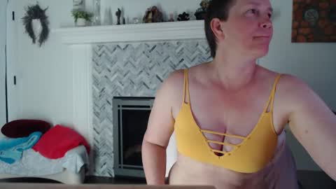 Snapshot of 11willowandjohn11 chatting on April 2026 10:10:02 AM Aurora Willows online show from April 2026 10:10:02 AM