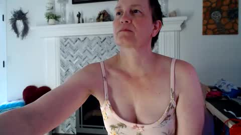Snapshot of 11willowandjohn11 chatting on May 2026 12:18:01 AM Aurora Willows online show from May 2026 12:18:01 AM