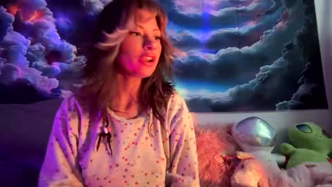 BakxBee online show from April 2026 12:54:01 PM