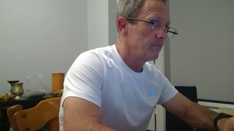 Snapshot of 13glanmorfa chatting on April 2026 03:04:02 AM 13glanmorfa online show from April 2026 03:04:02 AM