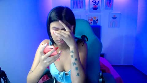 Snapshot of 18_alina chatting on January 2025 05:26:02 AM Alina online show from January 2025 05:26:02 AM