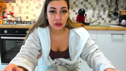 18belleskinny online show from October 2025 08:23:01 AM