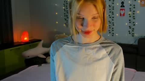 Kira online show from March 2026 04:52:01 PM