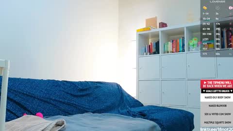 Snapshot of 18not20 chatting on January 2025 05:11:02 AM Tong Ralph online show from January 2025 05:11:02 AM