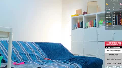 Snapshot of 18not20 chatting on February 2025 04:07:02 AM Tong Ralph online show from February 2025 04:07:02 AM