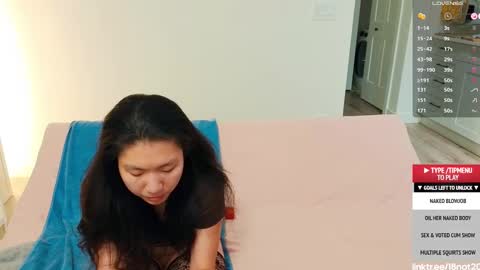 Snapshot of 18not20 chatting on September 2025 12:26:02 AM Tong Ralph online show from September 2025 12:26:02 AM