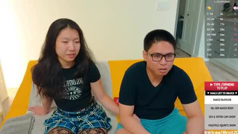 Snapshot of 18not20 chatting on October 2025 01:16:01 AM Tong Ralph online show from October 2025 01:16:01 AM