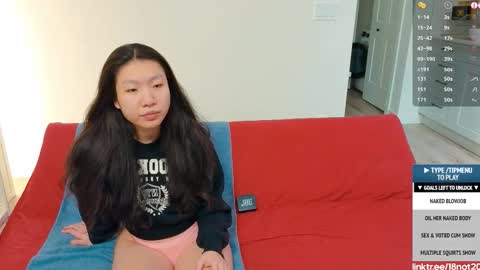 Snapshot of 18not20 chatting on January 2026 01:00:02 AM Tong Ralph online show from January 2026 01:00:02 AM