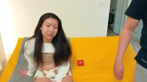 Snapshot of 18not20 chatting on February 2026 01:20:02 AM Tong Ralph online show from February 2026 01:20:02 AM