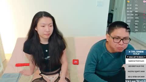 Snapshot of 18not20 chatting on March 2026 12:06:02 AM Tong Ralph online show from March 2026 12:06:02 AM