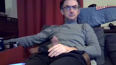 Snapshot of 18remy45 chatting on February 2025 05:31:01 PM 18remy45 online show from February 2025 05:31:01 PM