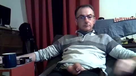 Snapshot of 18remy45 chatting on December 2025 08:37:02 PM 18remy45 online show from December 2025 08:37:02 PM