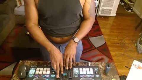 Snapshot of 19ericb68 chatting on February 2025 05:35:02 AM Mr. E the BBC online show from February 2025 05:35:02 AM