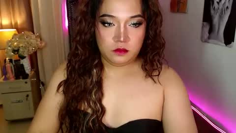 Snapshot of 1bestlover chatting on October 2025 07:33:01 PM Ekang online show from October 2025 07:33:01 PM