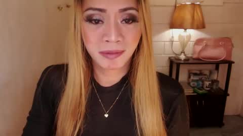 Snapshot of 1bigsurprise4you chatting on December 2024 08:04:01 PM angel online show from December 2024 08:04:01 PM