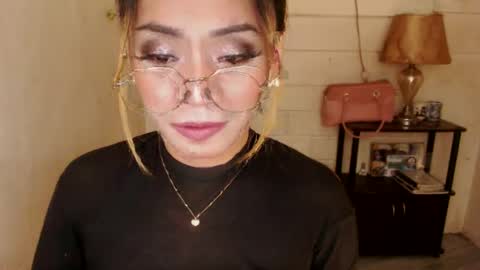 Snapshot of 1bigsurprise4you chatting on January 2025 01:41:02 AM angel online show from January 2025 01:41:02 AM