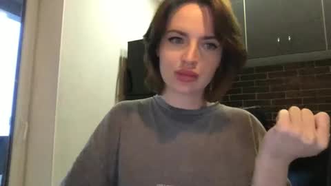 Snapshot of 1dove chatting on December 2024 01:22:02 PM DOVE online show from December 2024 01:22:02 PM