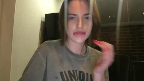 Snapshot of 1dove chatting on January 2025 02:46:01 PM DOVE online show from January 2025 02:46:01 PM