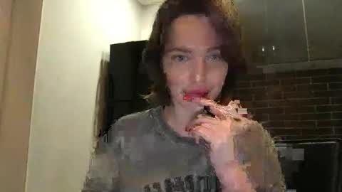 Snapshot of 1dove chatting on January 2025 03:26:01 PM DOVE online show from January 2025 03:26:01 PM