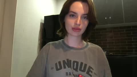 Snapshot of 1dove chatting on January 2025 05:47:02 PM DOVE online show from January 2025 05:47:02 PM