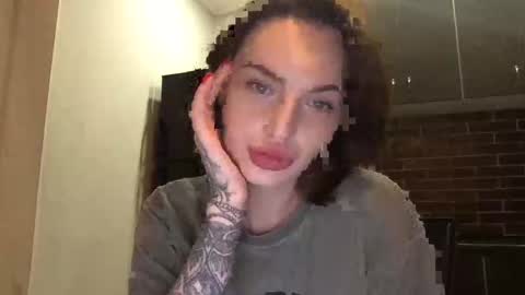 Snapshot of 1dove chatting on January 2025 02:46:02 PM DOVE online show from January 2025 02:46:02 PM