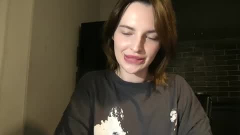 Snapshot of 1dove chatting on February 2025 04:24:02 PM DOVE online show from February 2025 04:24:02 PM