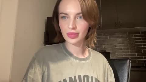 Snapshot of 1dove chatting on February 2025 03:59:02 PM DOVE online show from February 2025 03:59:02 PM