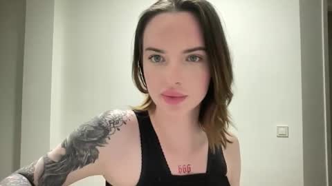 Snapshot of 1dove chatting on September 2025 07:13:01 PM DOVE online show from September 2025 07:13:01 PM