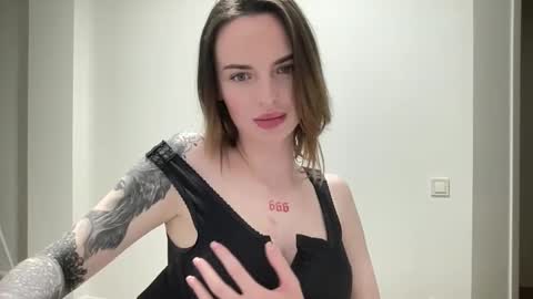 Snapshot of 1dove chatting on September 2025 06:19:02 PM DOVE online show from September 2025 06:19:02 PM