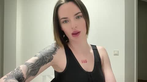 Snapshot of 1dove chatting on September 2025 07:04:01 PM DOVE online show from September 2025 07:04:01 PM