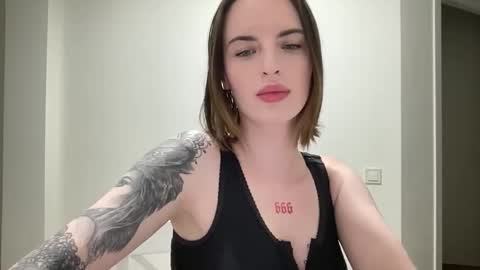 Snapshot of 1dove chatting on October 2025 08:29:02 PM DOVE online show from October 2025 08:29:02 PM