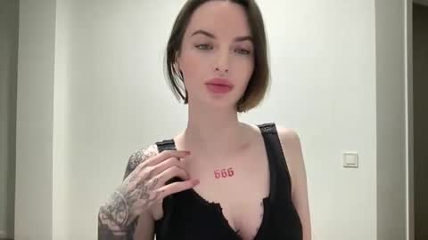 Snapshot of 1dove chatting on October 2025 07:34:02 PM DOVE online show from October 2025 07:34:02 PM