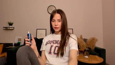 Lily 3 online show from March 2026 08:38:01 PM