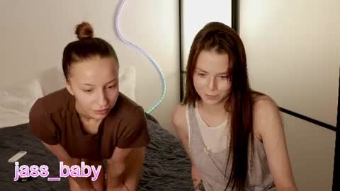 Snapshot of 1i1ypa1mer chatting on July 2026 05:59:02 PM Lily 3 online show from July 2026 05:59:02 PM
